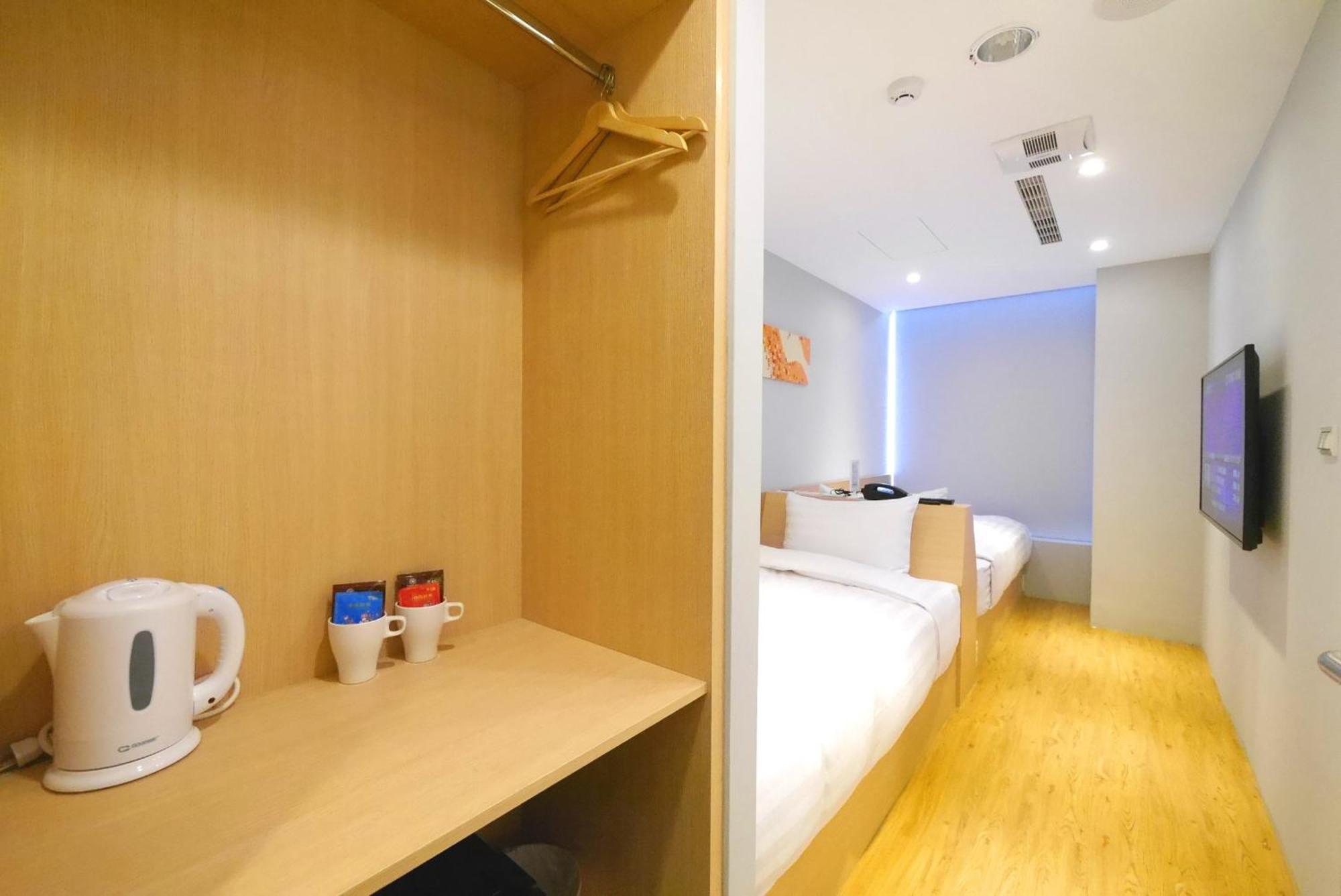 Shin Sei Bashi Hotel Taichung Rum bild