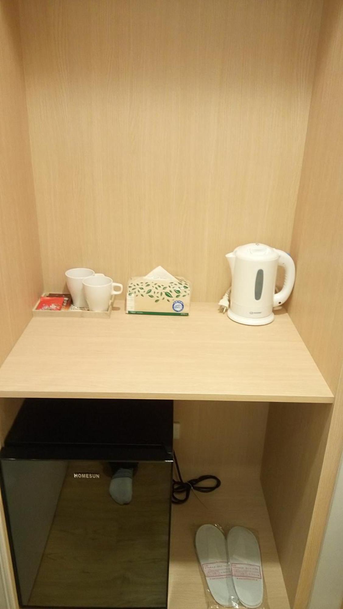 Shin Sei Bashi Hotel Taichung Rum bild