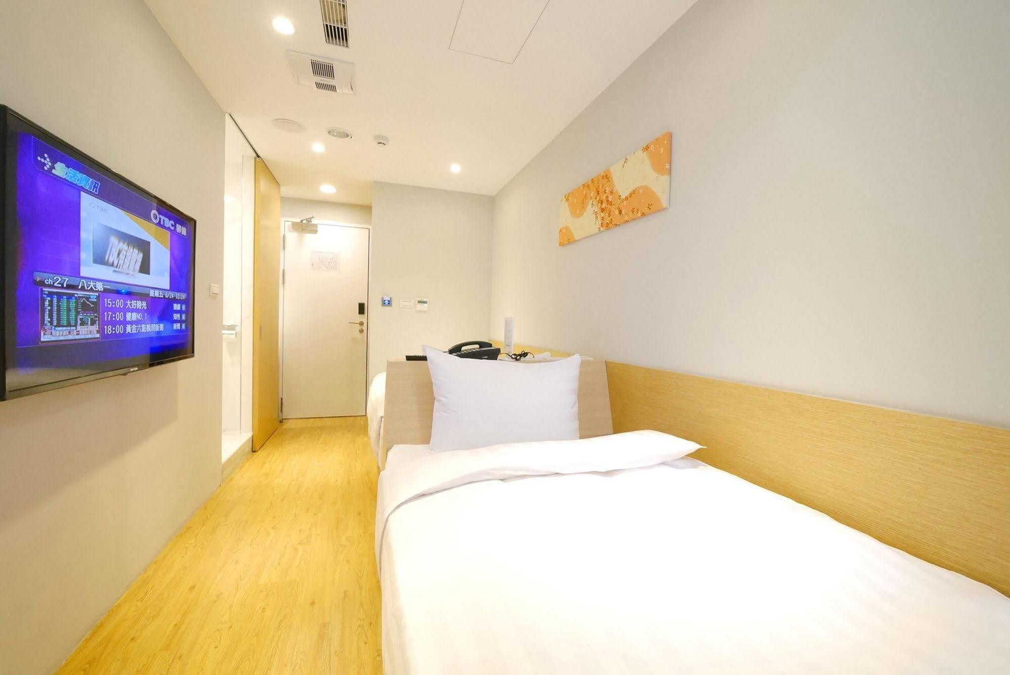 Shin Sei Bashi Hotel Taichung Exteriör bild